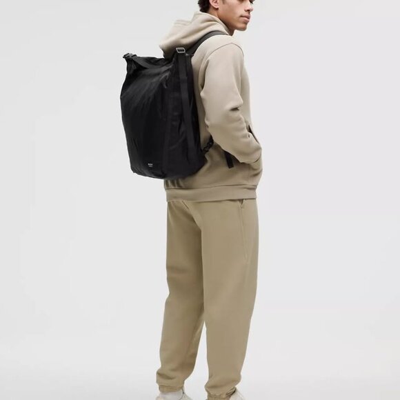 Lululemon Packable Convertible Backpack Tote Bag 30L Black, BNWT - Picture 4 of 7